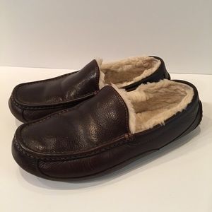 UGG | Ascot Leather Slippers